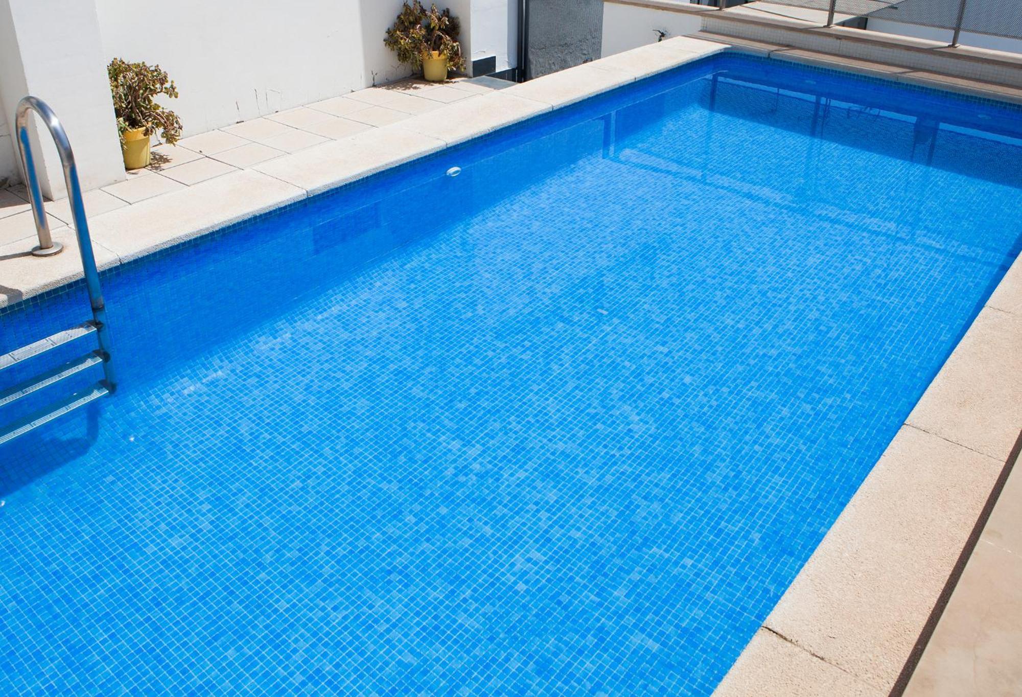 Charming Apartment With Pool And Garage Seville Exterior photo